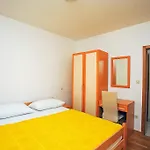 Marina Gromela Apartament 3*