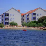 Marina Gromela Apartament Mirce