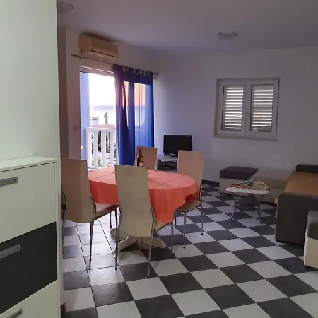 Apartment Marina Gromela