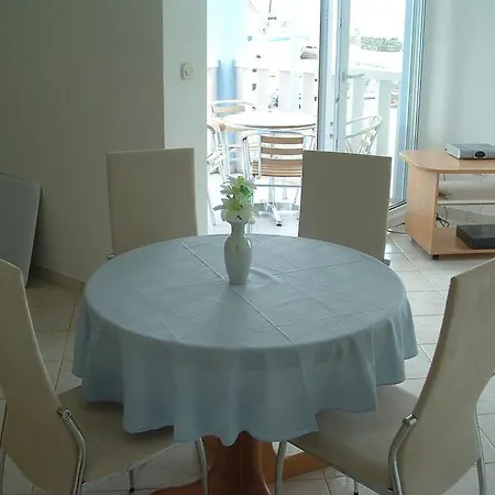 Marina Gromela 3*