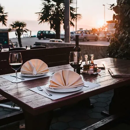 Marina Gromela Apartment Mirce