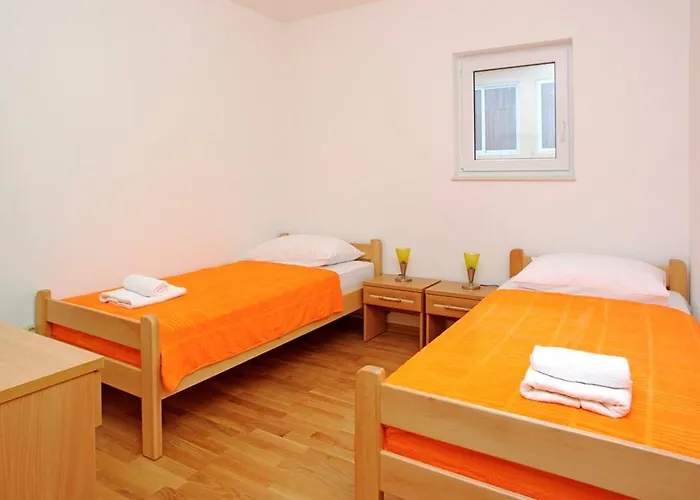Apartman Marina Gromela 3*